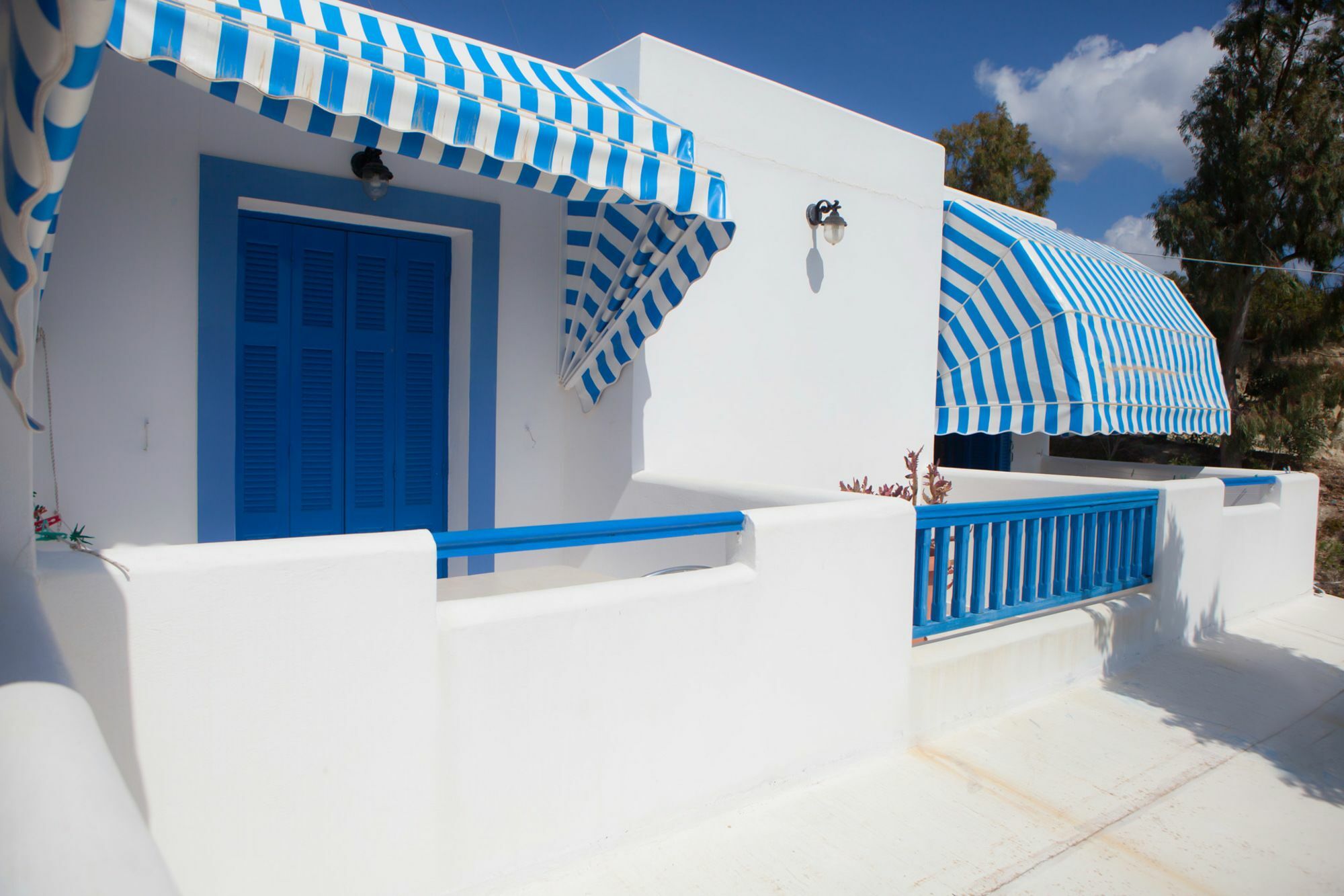Vardes Hotel Studios Amoopi Exterior photo